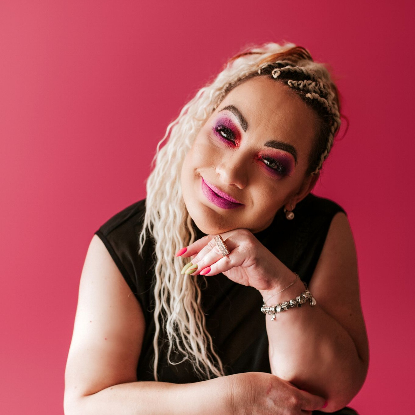 “Let My Love In” by Neodym – A Bold Beat of Vulnerability