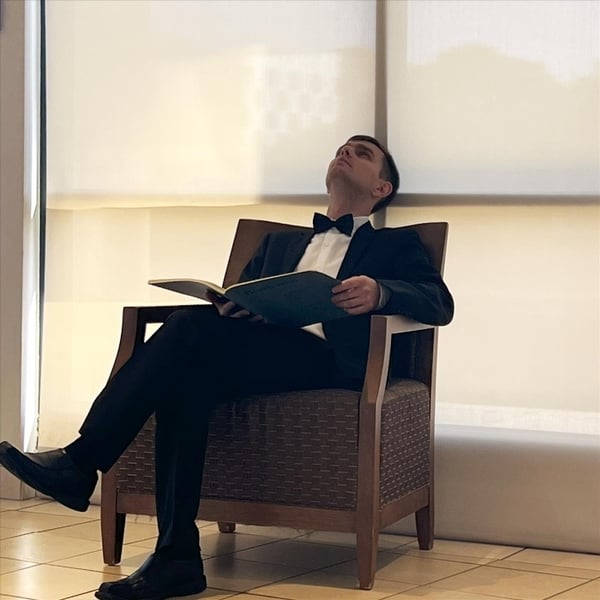 Vladyslav Ustiuhov – Beethoven: Sonatas Ops. 53, 57, 111 (Track-by-Track Review)